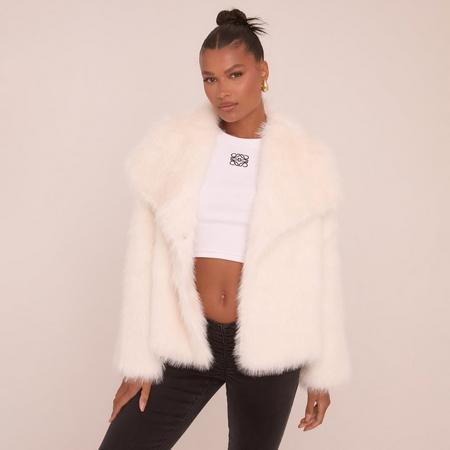 Oversized Collar Faux Fur Coat In Cream, Women's Size ML