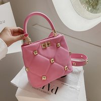 Lingge Embroidered Thread Single Shoulder Crossbody Bag Fashion Rivet Handbag